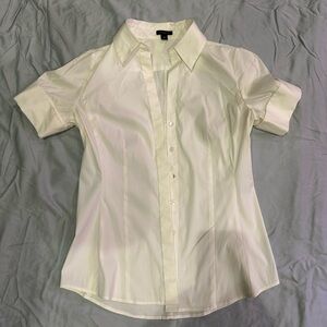 Ann Taylor white short sleeve button up shirt size '0'